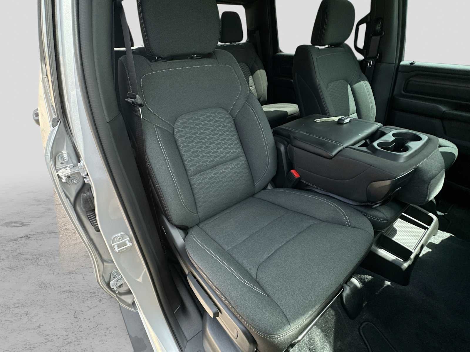 2026 RAM 1500 RAM 1500 EXPRESS CREW CAB 4X2 5'7' BOX