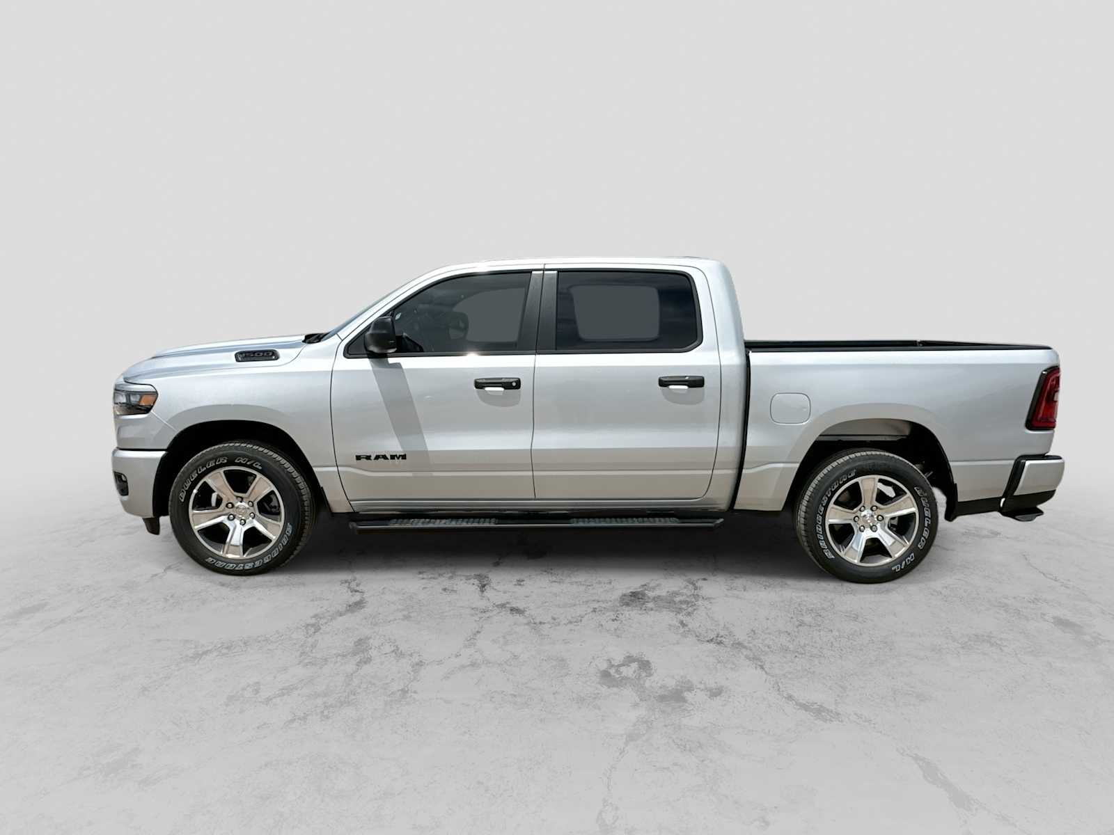 2026 RAM 1500 RAM 1500 EXPRESS CREW CAB 4X2 5'7' BOX