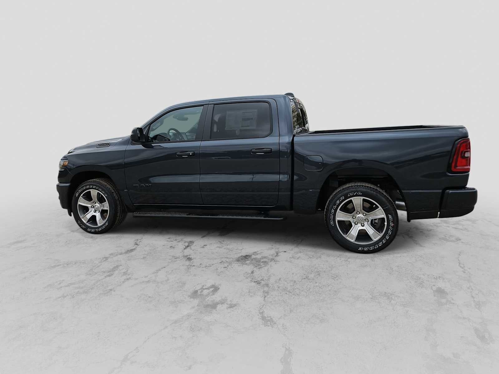 2026 RAM 1500 RAM 1500 EXPRESS CREW CAB 4X2 5'7' BOX