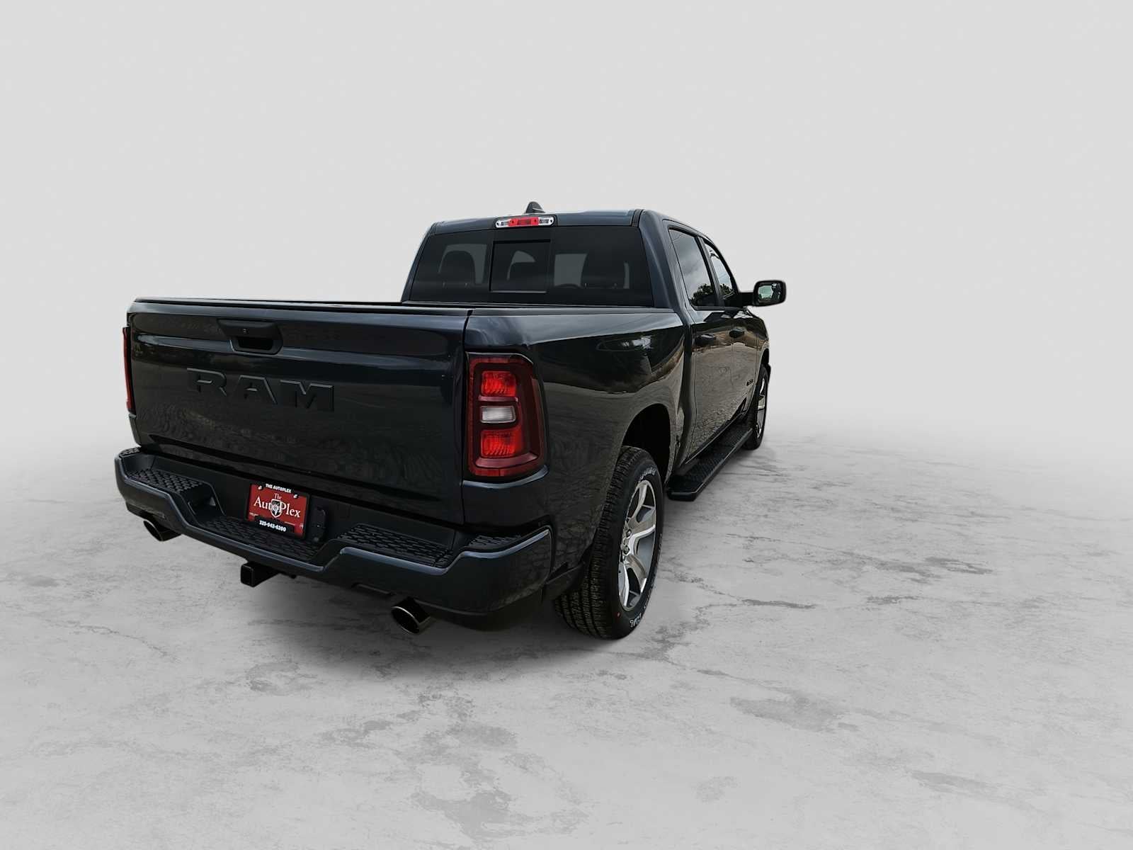 2026 RAM 1500 RAM 1500 EXPRESS CREW CAB 4X2 5'7' BOX