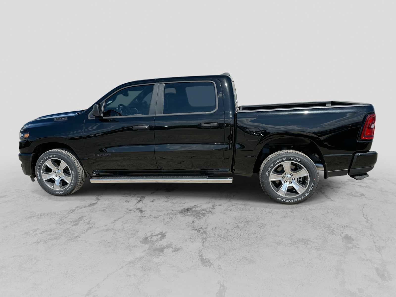 2026 RAM 1500 RAM 1500 EXPRESS CREW CAB 4X2 5'7' BOX