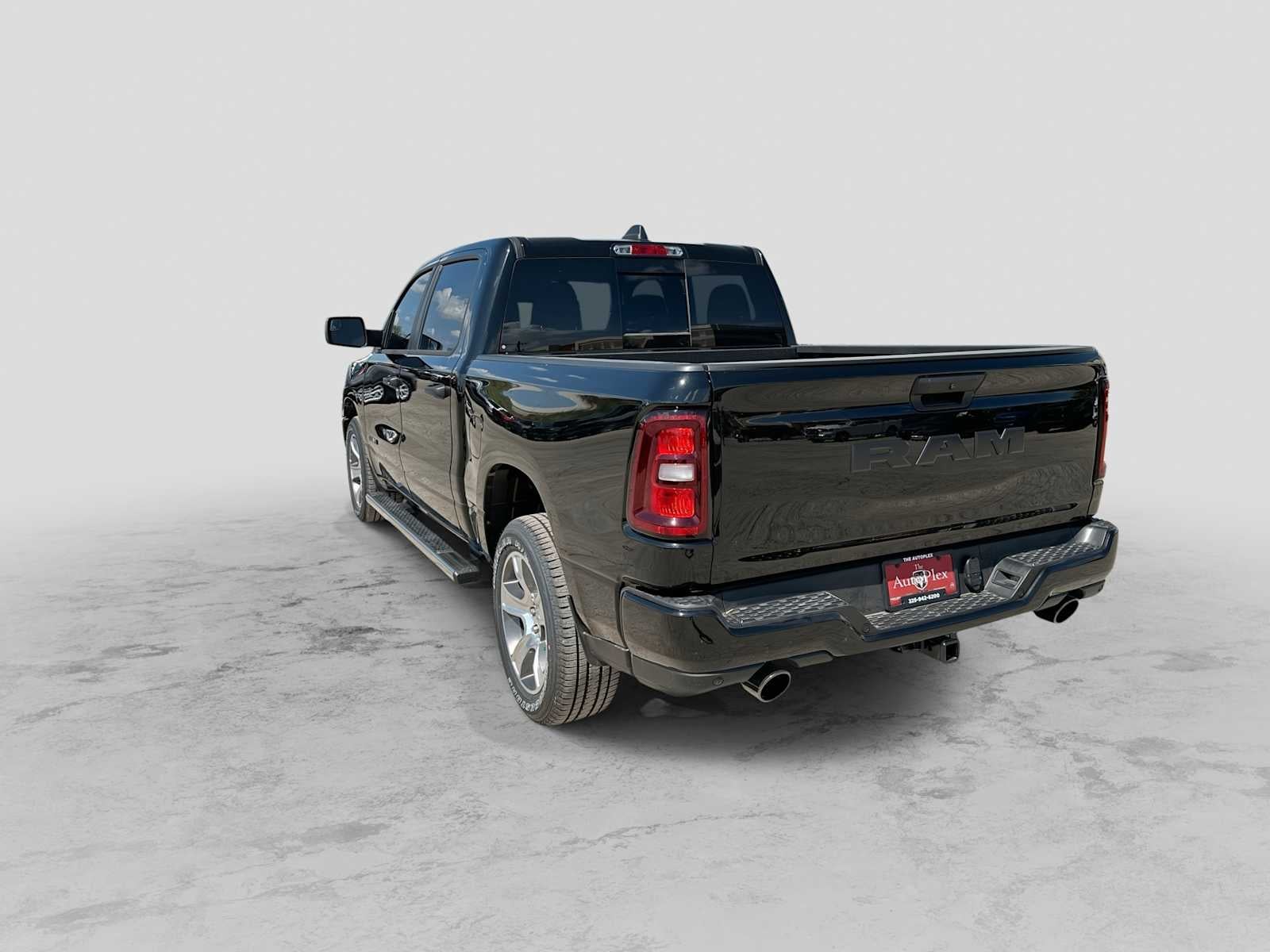 2026 RAM 1500 RAM 1500 EXPRESS CREW CAB 4X2 5'7' BOX