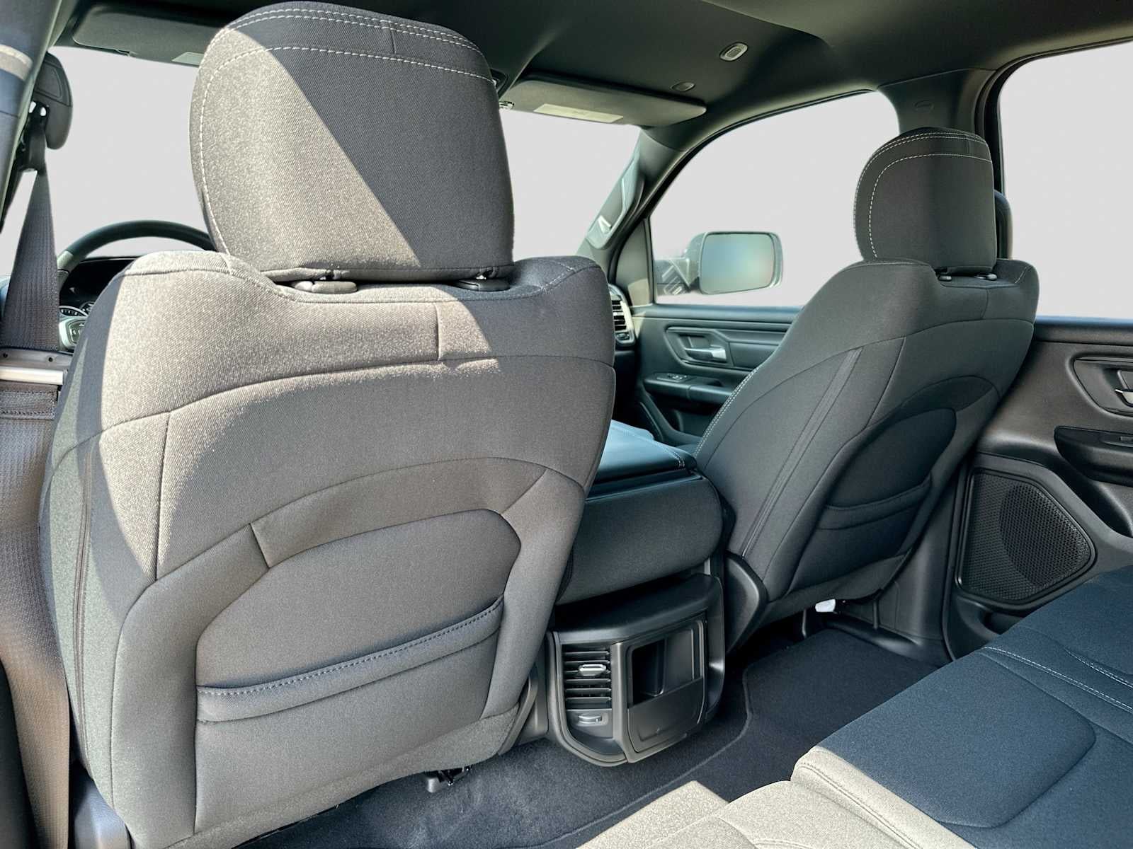 2026 RAM 1500 RAM 1500 EXPRESS CREW CAB 4X2 5'7' BOX