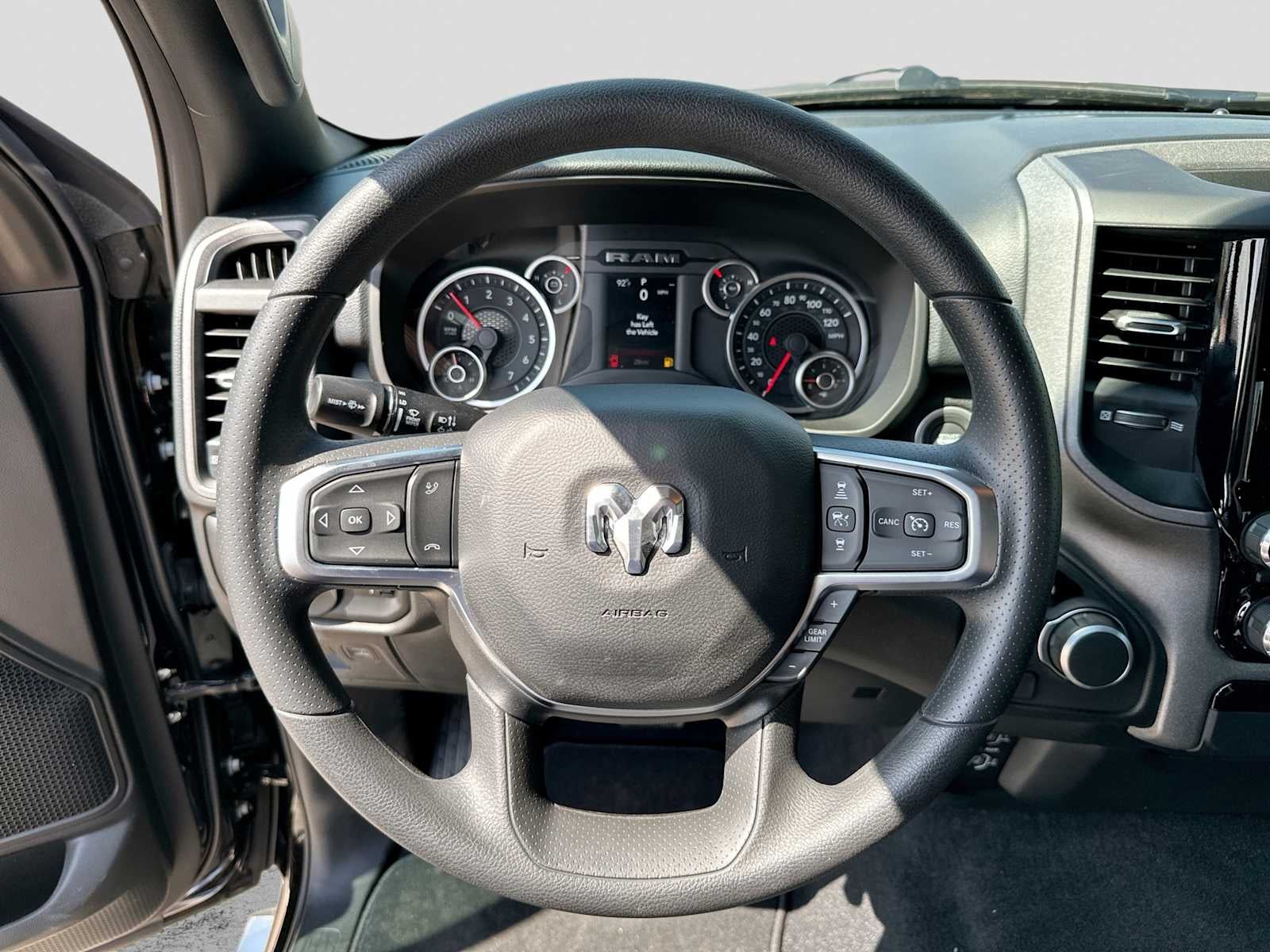 2026 RAM 1500 RAM 1500 EXPRESS CREW CAB 4X2 5'7' BOX