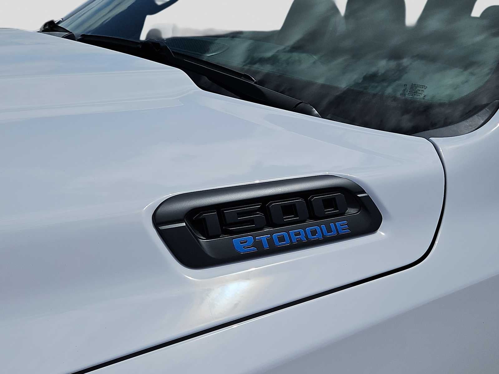 2026 RAM Ram 1500 RAM 1500 EXPRESS CREW CAB 4X2 5'7' BOX
