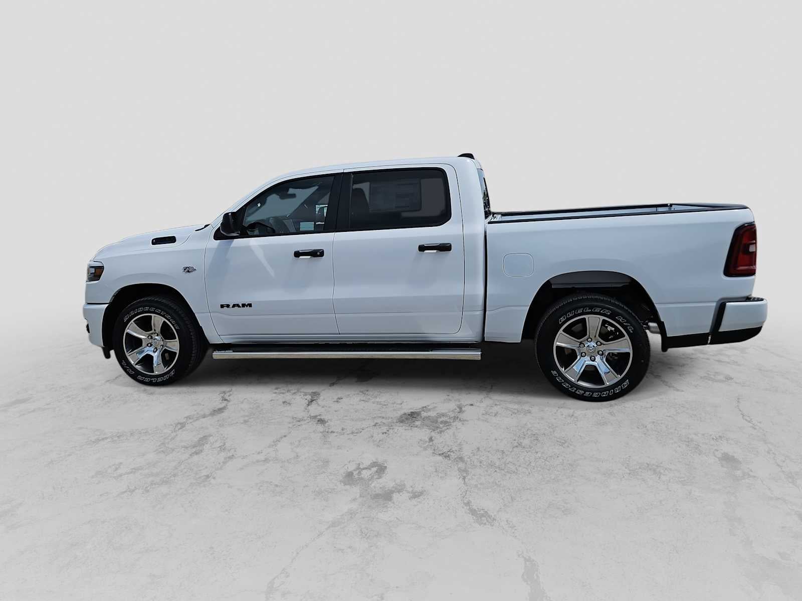 2026 RAM Ram 1500 RAM 1500 EXPRESS CREW CAB 4X2 5'7' BOX
