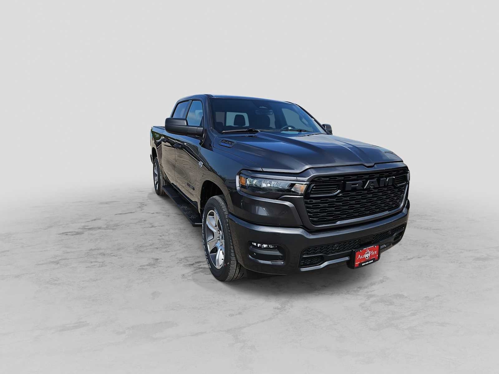 2026 RAM Ram 1500 RAM 1500 EXPRESS CREW CAB 4X2 5'7' BOX