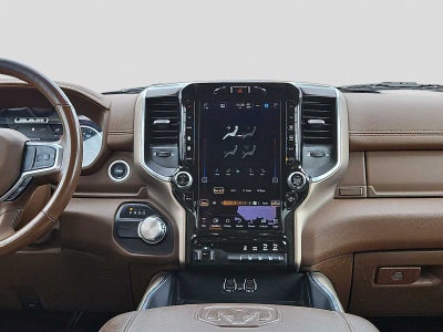 2022 RAM 1500 Laramie Crew Cab 4x2 5'7' Box