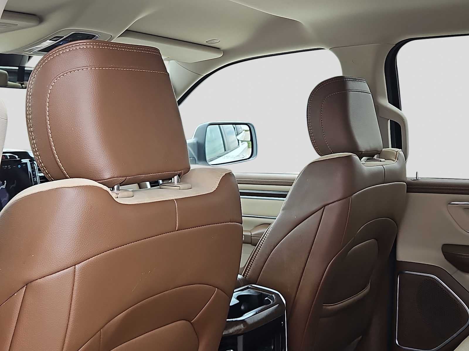2022 RAM 1500 Laramie Crew Cab 4x2 5'7' Box