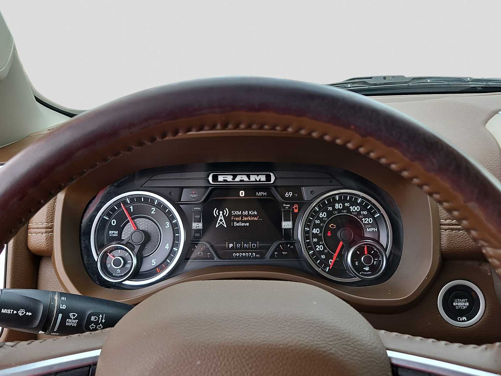 2022 RAM 1500 Laramie Crew Cab 4x2 5'7' Box