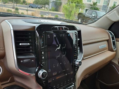 2022 RAM 1500 Laramie Crew Cab 4x2 5'7' Box