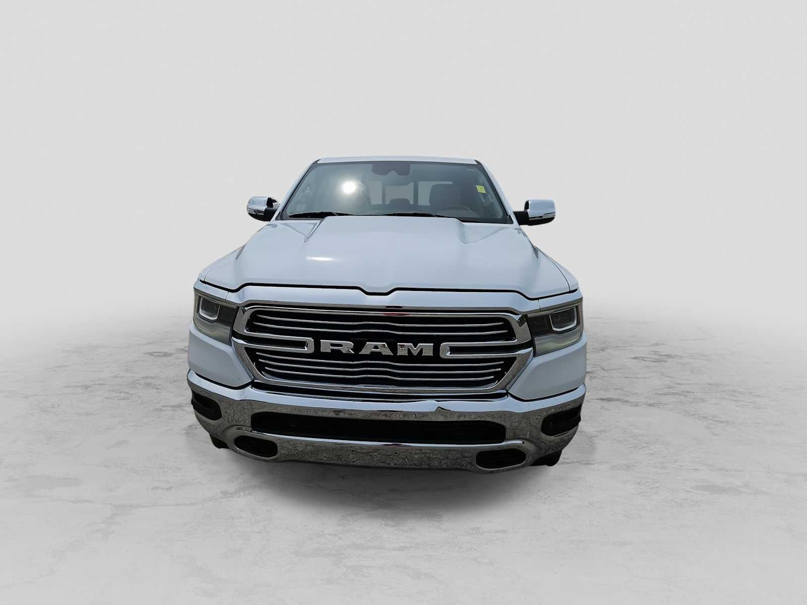 2022 RAM 1500 Laramie Crew Cab 4x2 5'7' Box