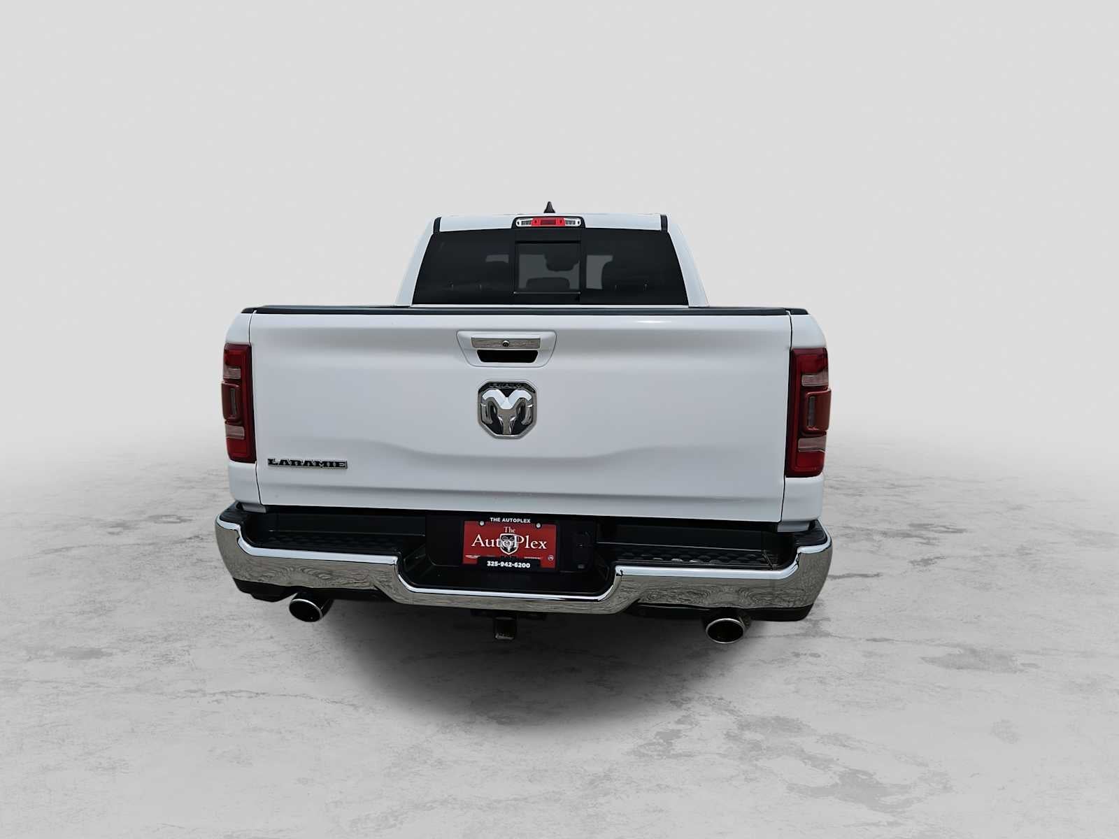 2022 RAM 1500 Laramie Crew Cab 4x2 5'7' Box