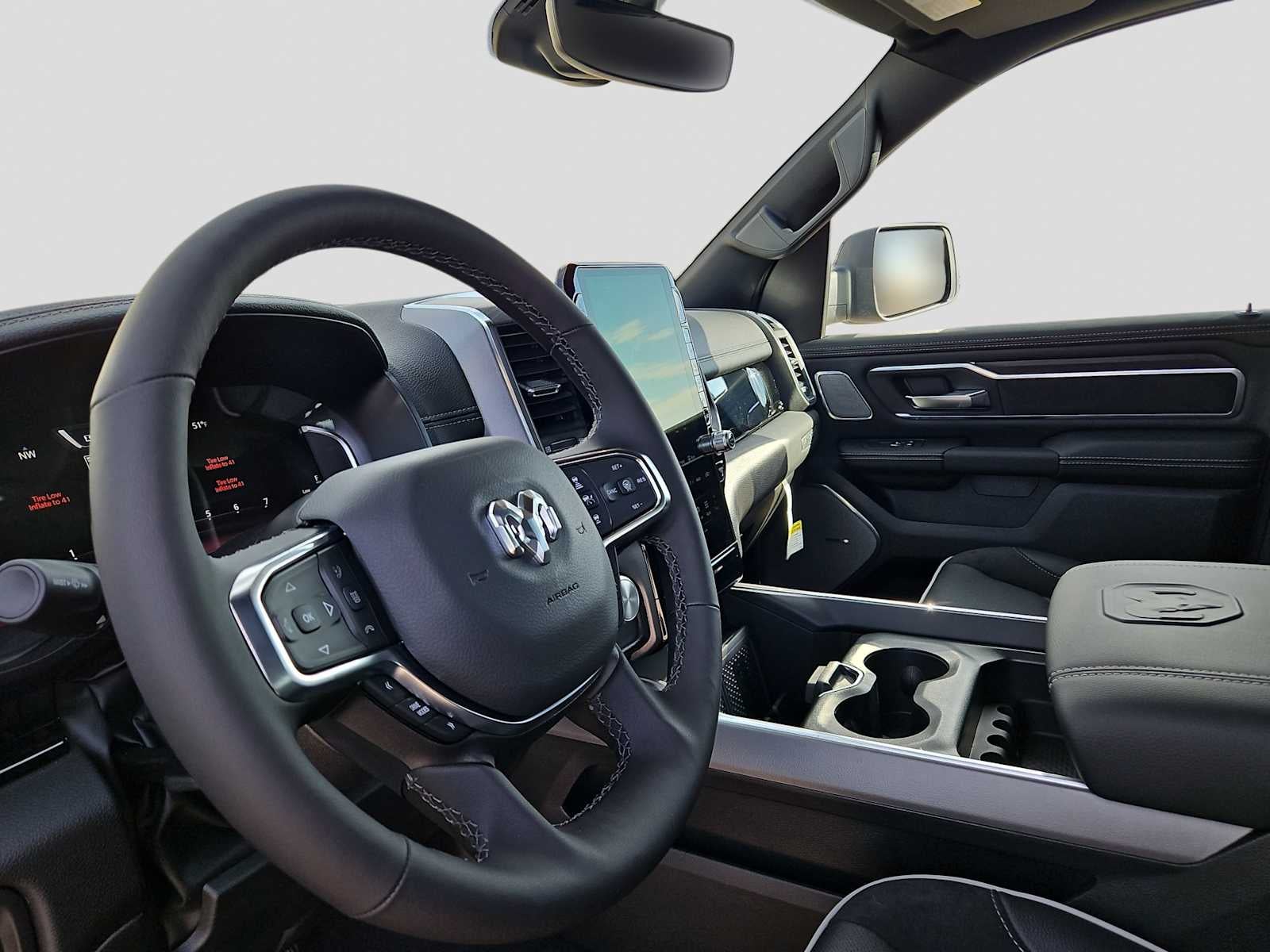 2026 RAM Ram 1500 RAM 1500 LARAMIE CREW CAB 4X2 5'7' BOX