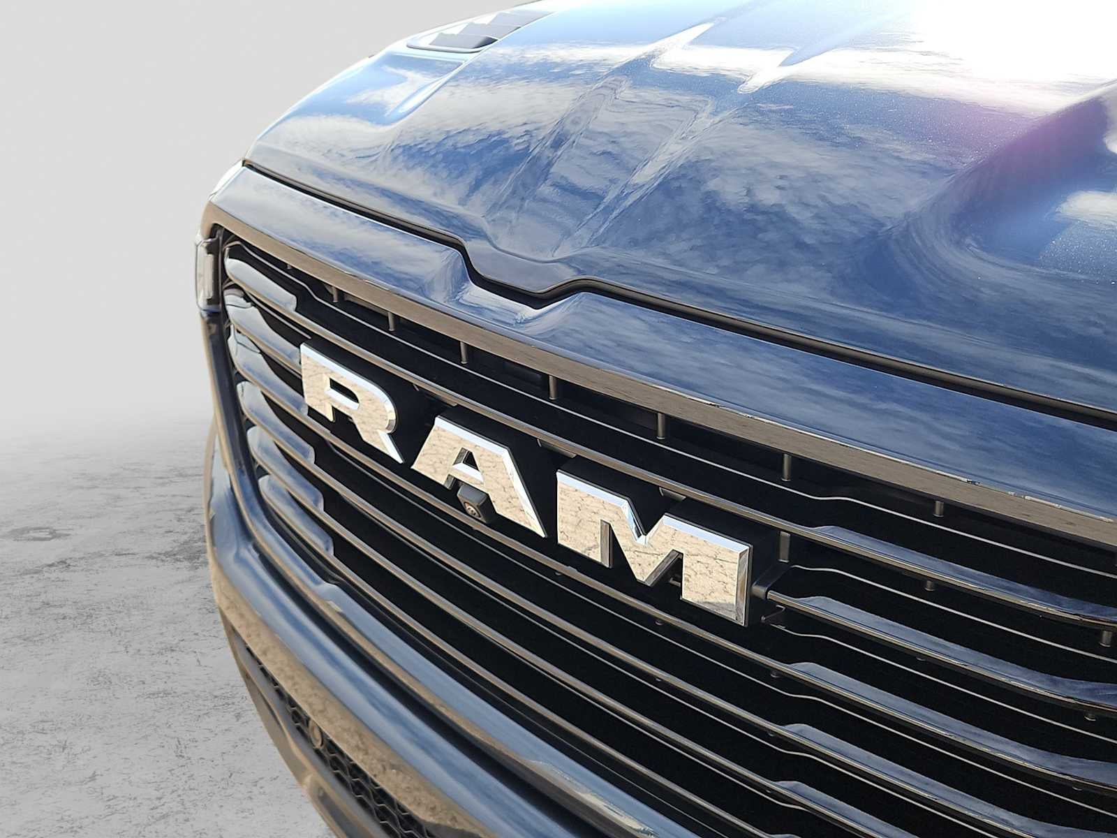 2026 RAM Ram 1500 RAM 1500 LARAMIE CREW CAB 4X2 5'7' BOX