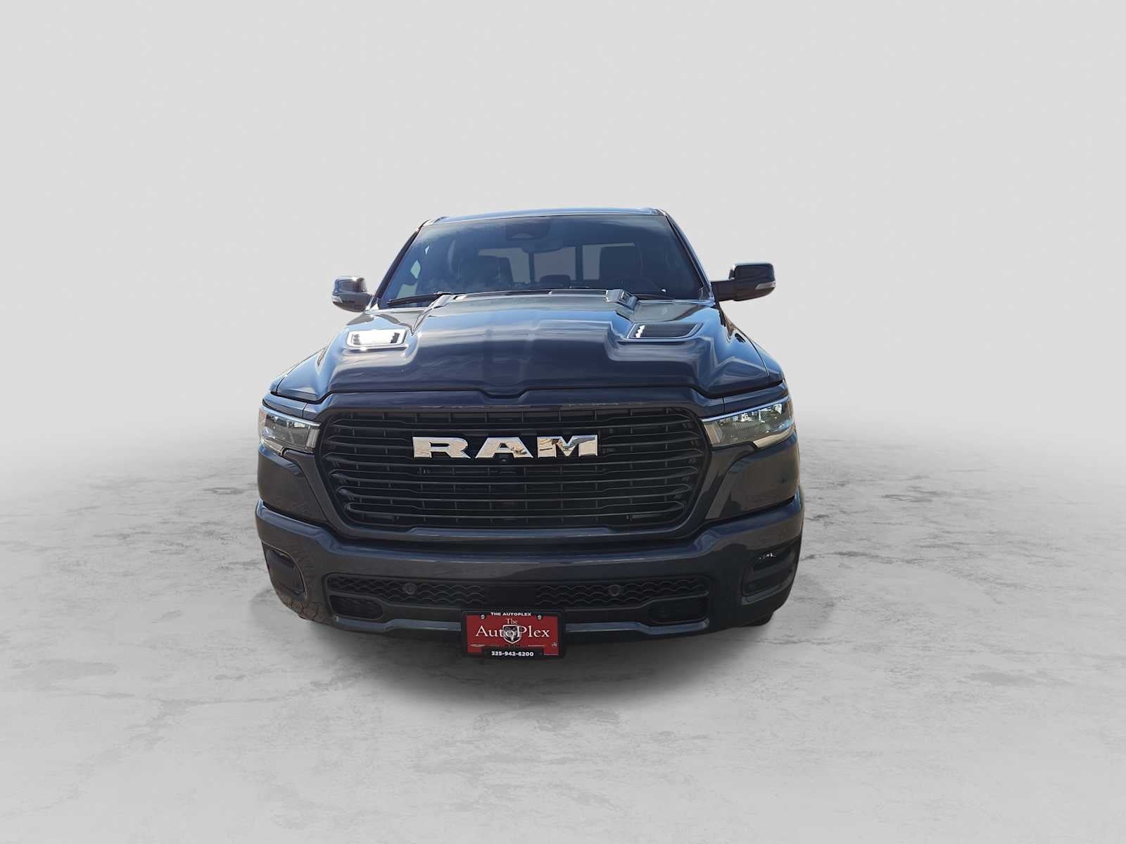 2026 RAM Ram 1500 RAM 1500 LARAMIE CREW CAB 4X2 5'7' BOX