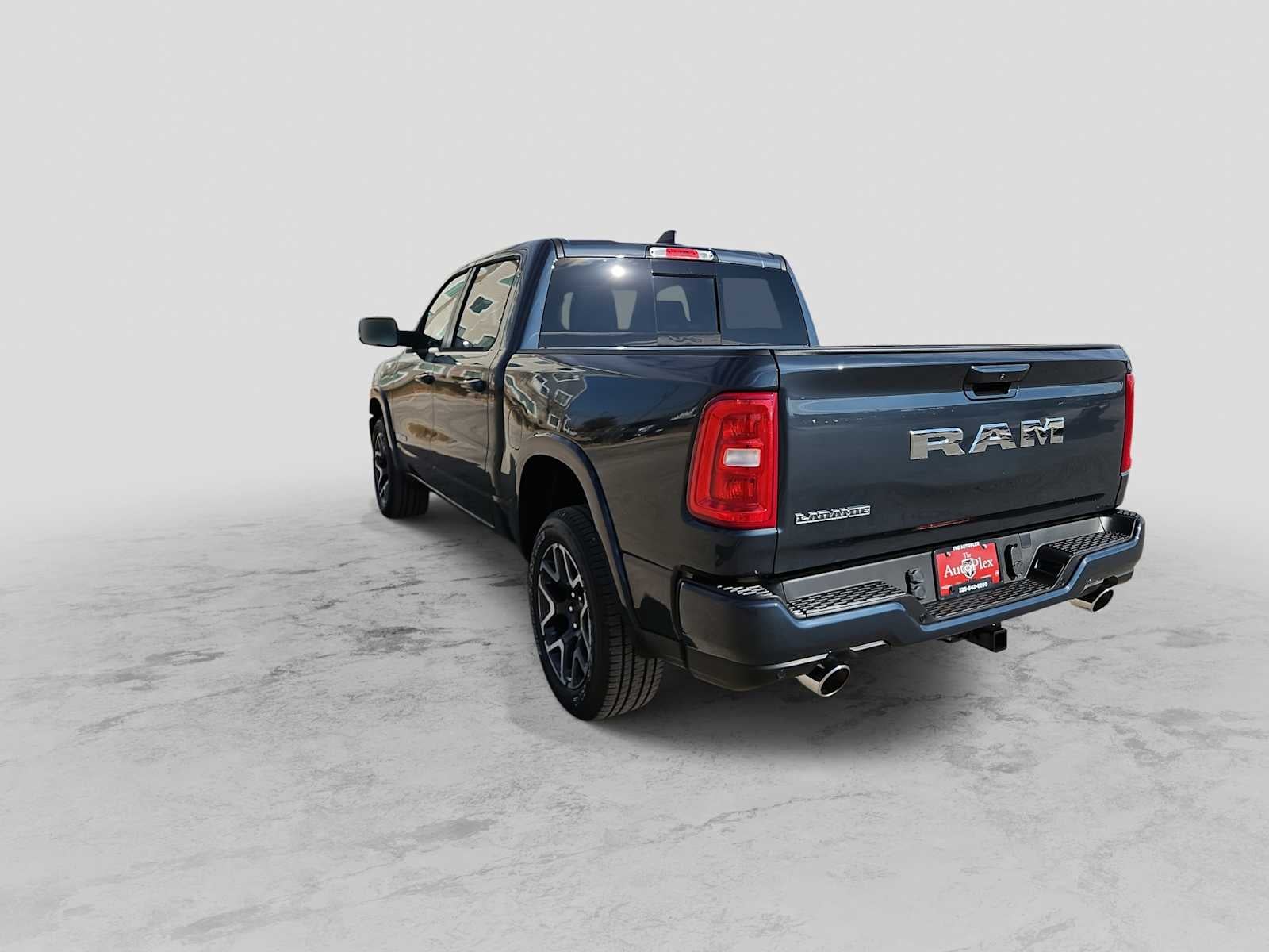 2026 RAM Ram 1500 RAM 1500 LARAMIE CREW CAB 4X2 5'7' BOX