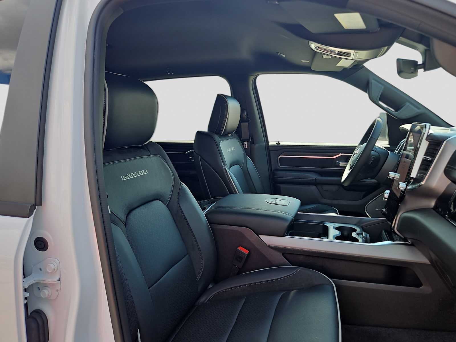 2026 RAM Ram 1500 RAM 1500 LARAMIE CREW CAB 4X2 5'7' BOX