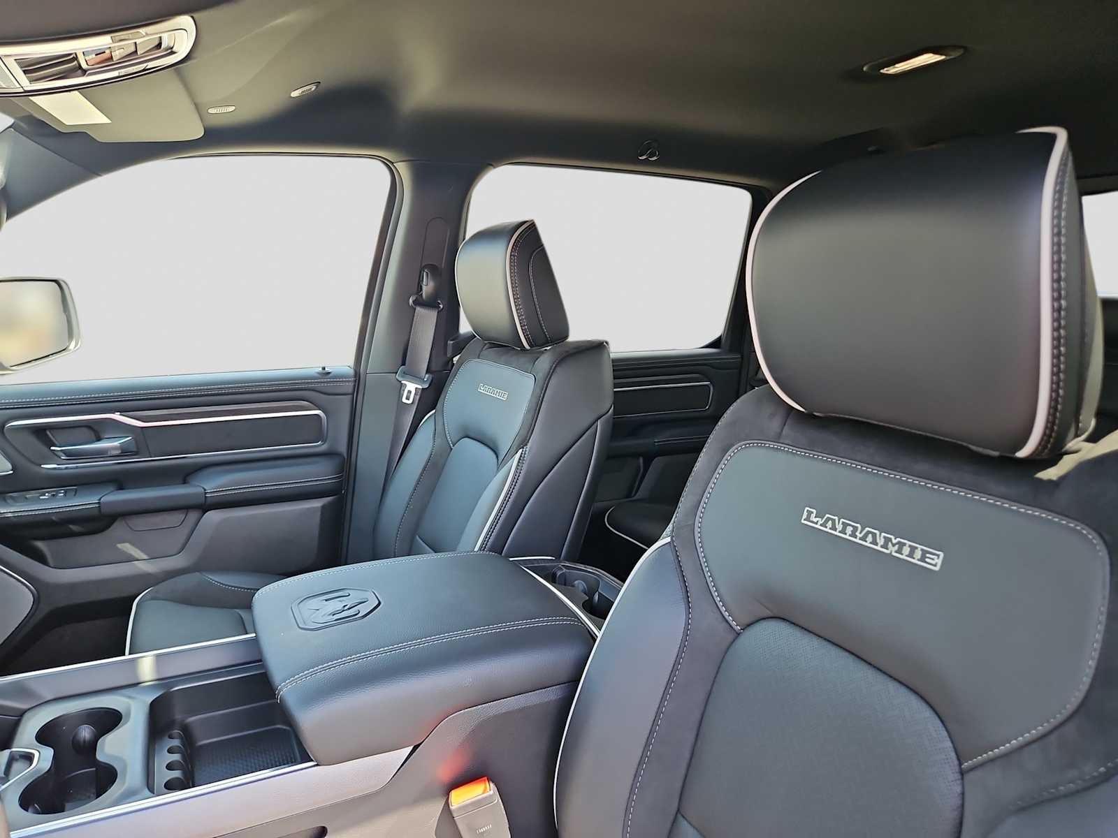 2026 RAM Ram 1500 RAM 1500 LARAMIE CREW CAB 4X2 5'7' BOX