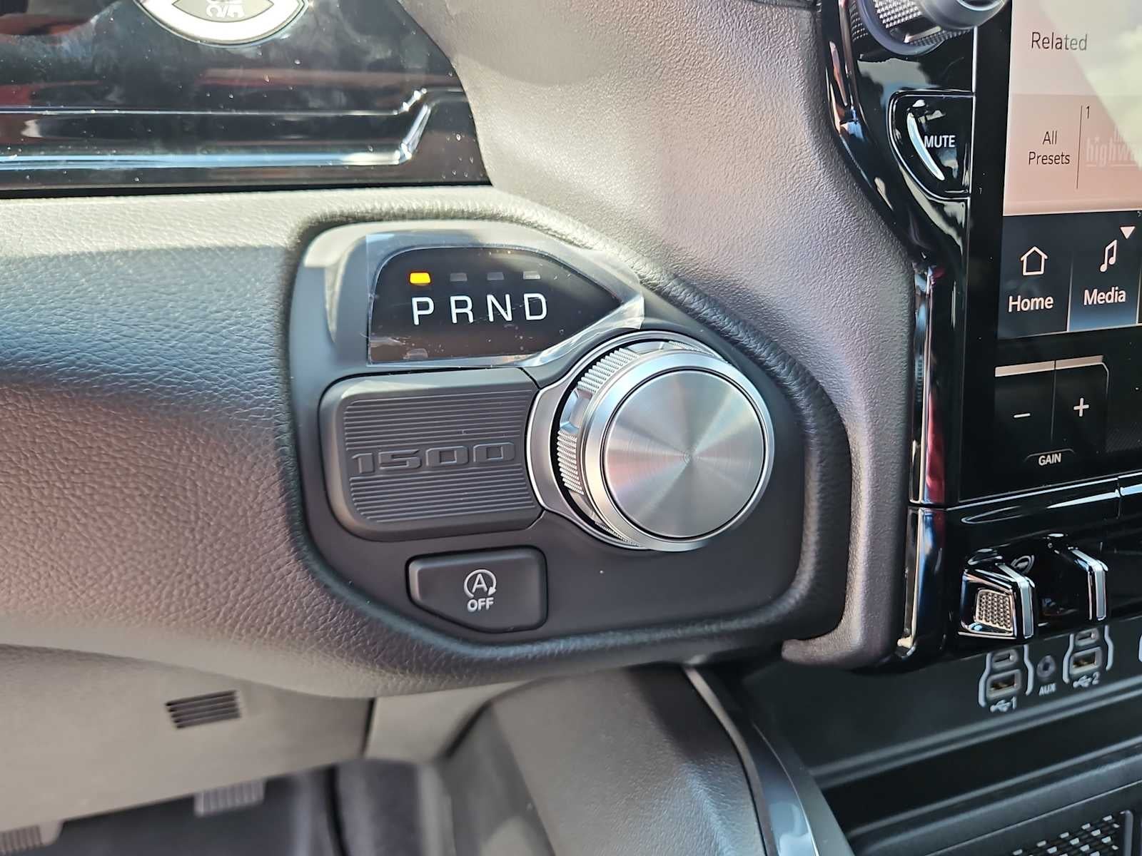 2026 RAM Ram 1500 RAM 1500 LARAMIE CREW CAB 4X2 5'7' BOX