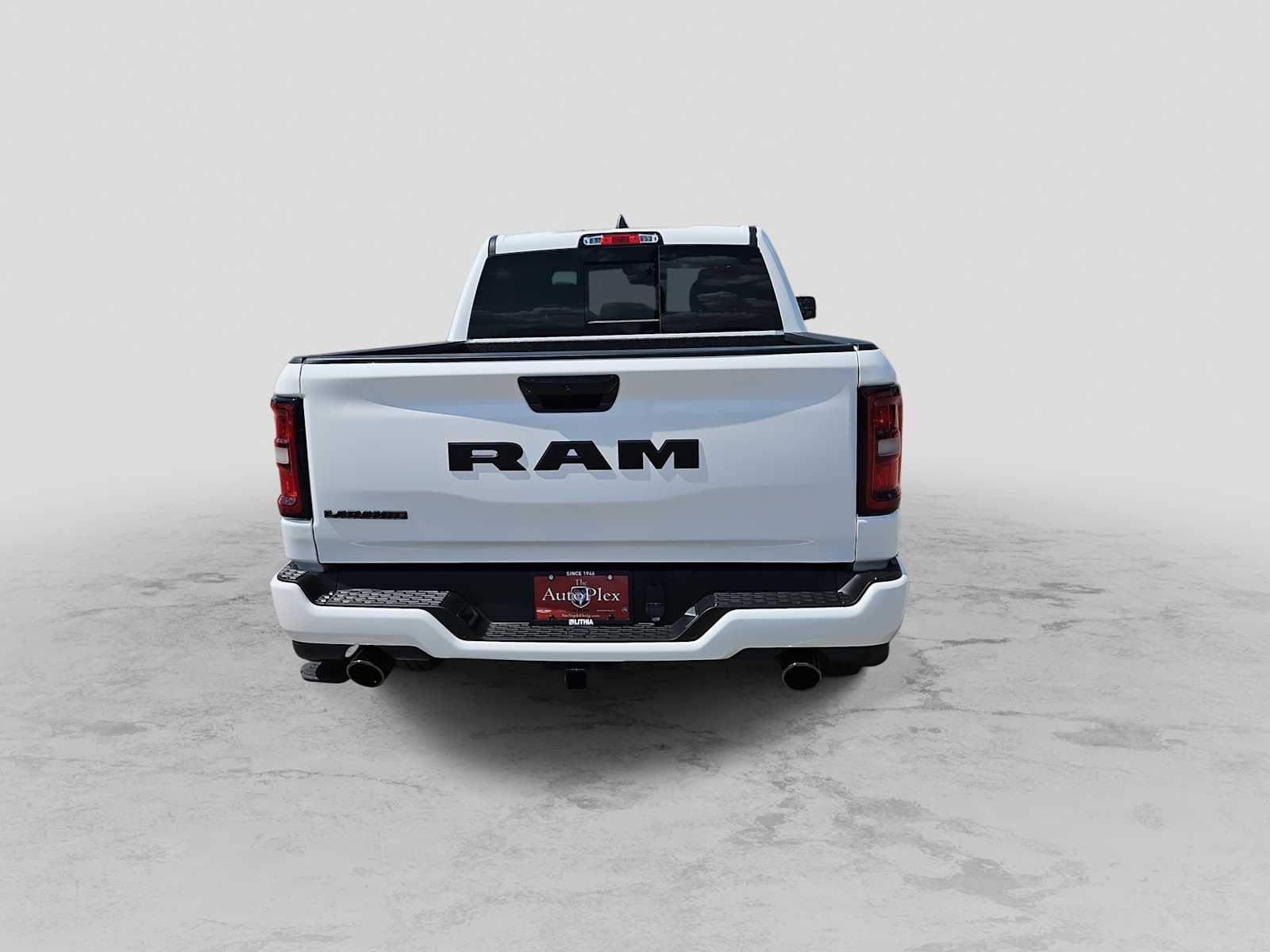 2026 RAM Ram 1500 RAM 1500 LARAMIE CREW CAB 4X2 5'7' BOX