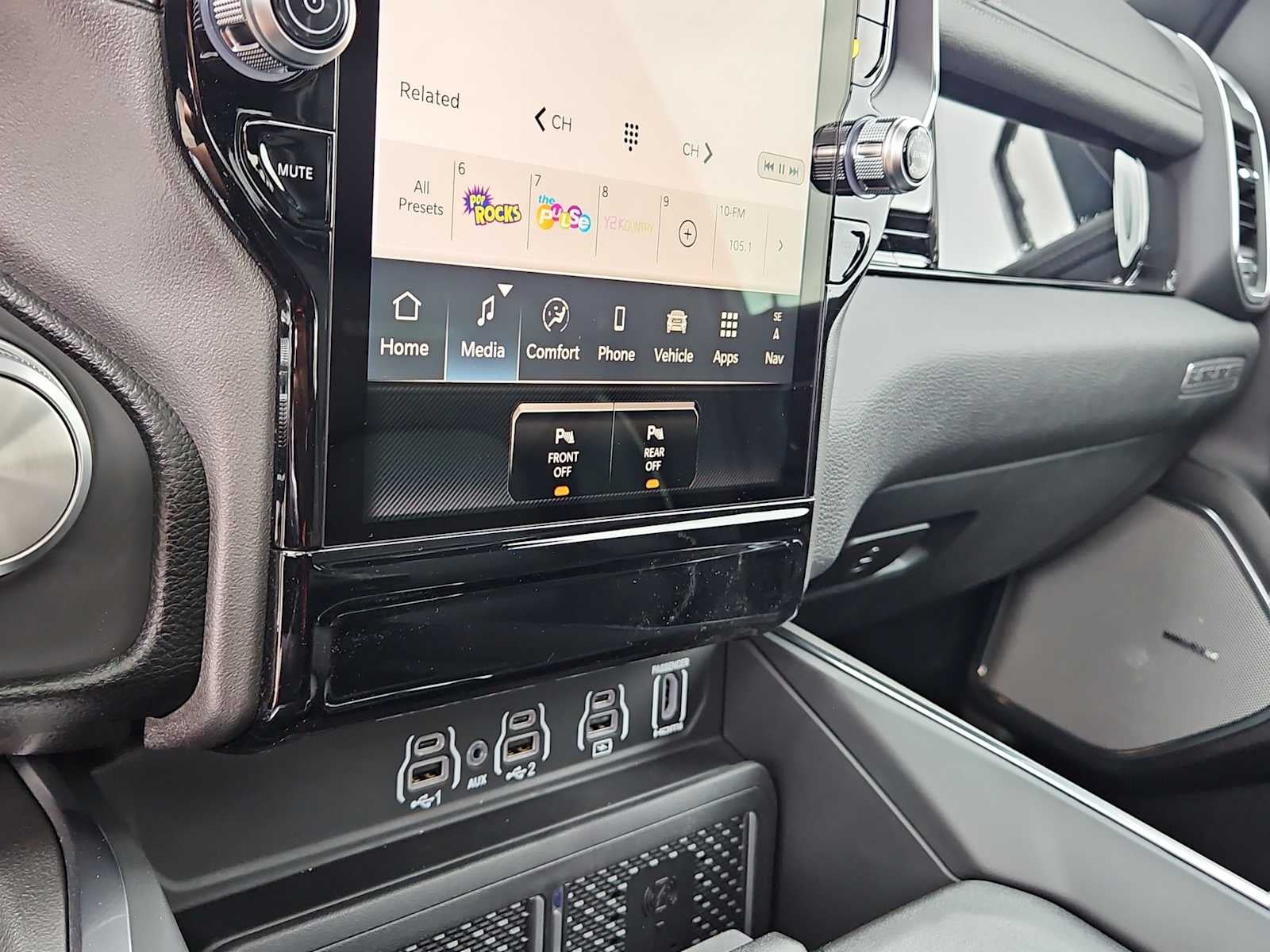 2026 RAM Ram 1500 RAM 1500 LARAMIE CREW CAB 4X2 5'7' BOX