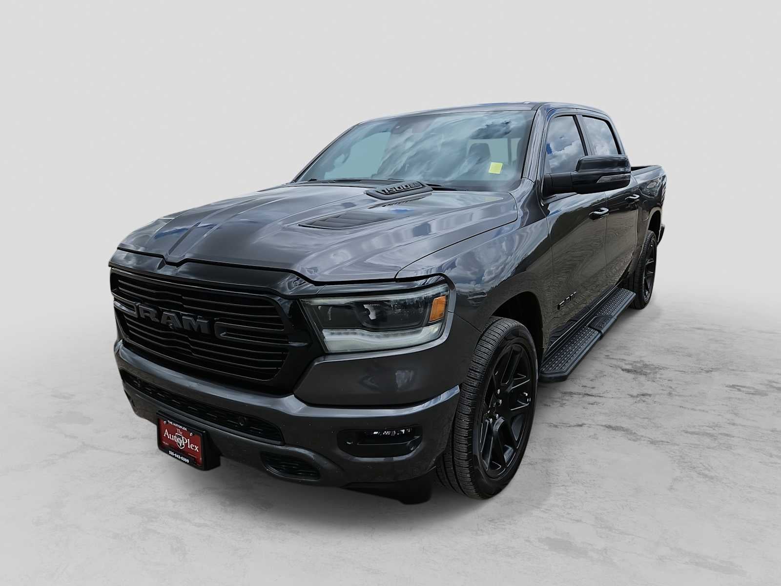 2023 RAM 1500 Laramie Crew Cab 4x2 5'7' Box