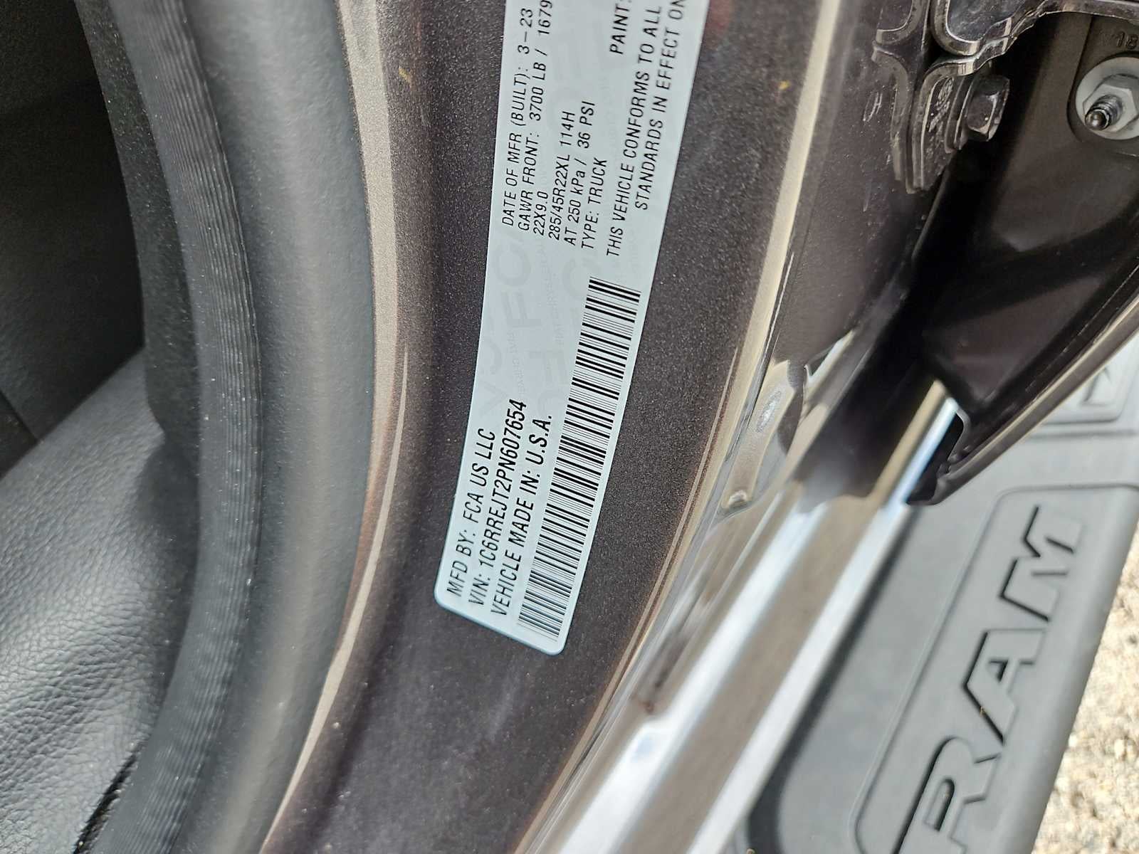 2023 RAM 1500 Laramie Crew Cab 4x2 5'7' Box