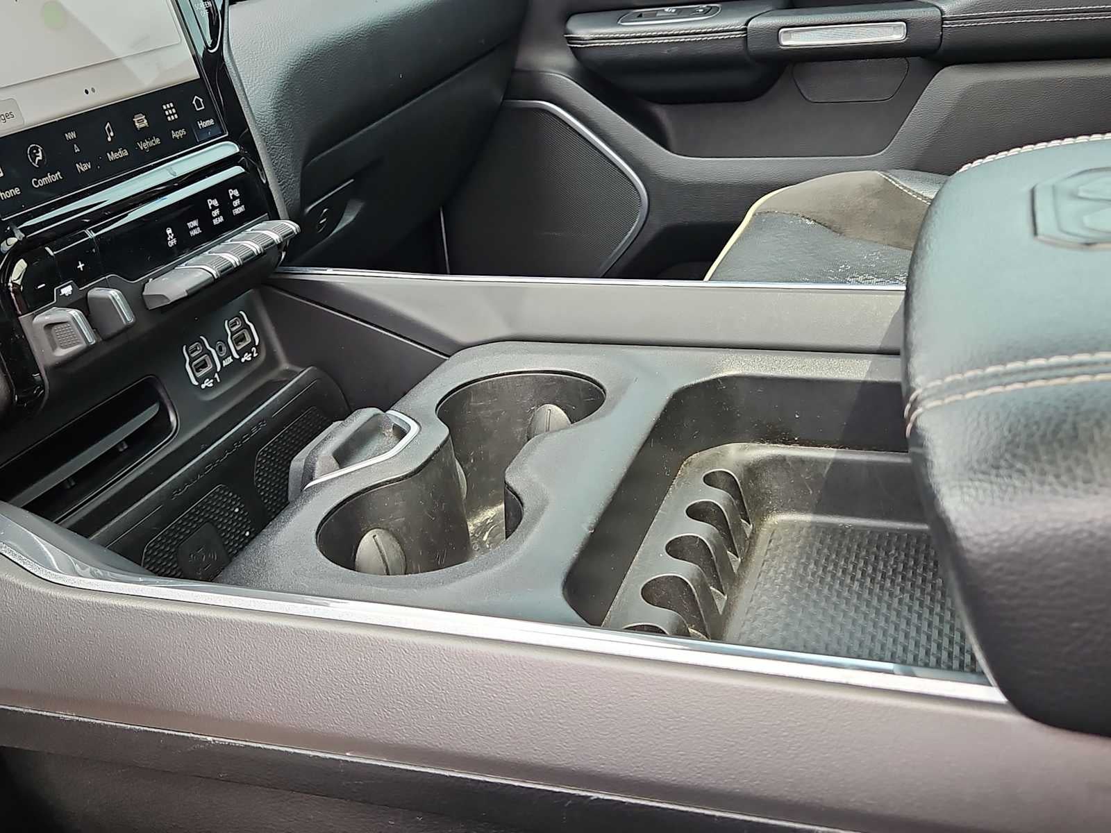 2023 RAM 1500 Laramie Crew Cab 4x2 5'7' Box