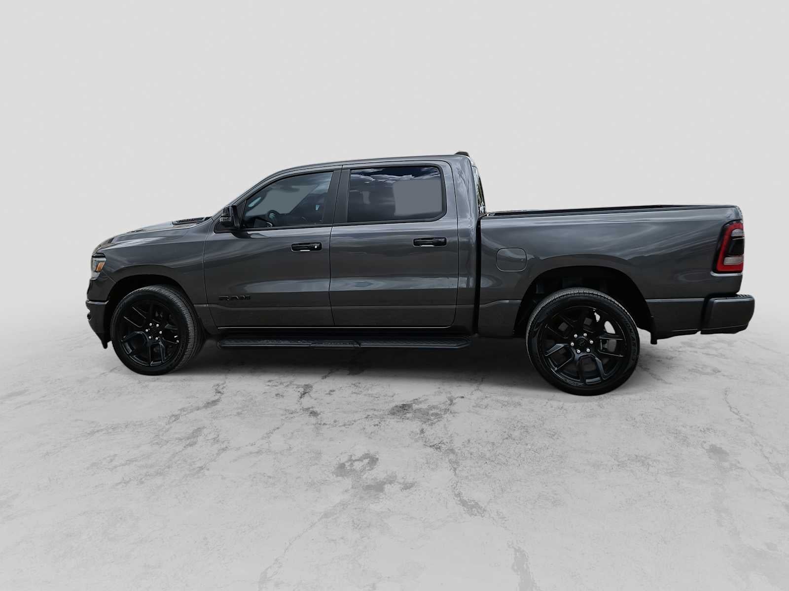 2023 RAM 1500 Laramie Crew Cab 4x2 5'7' Box