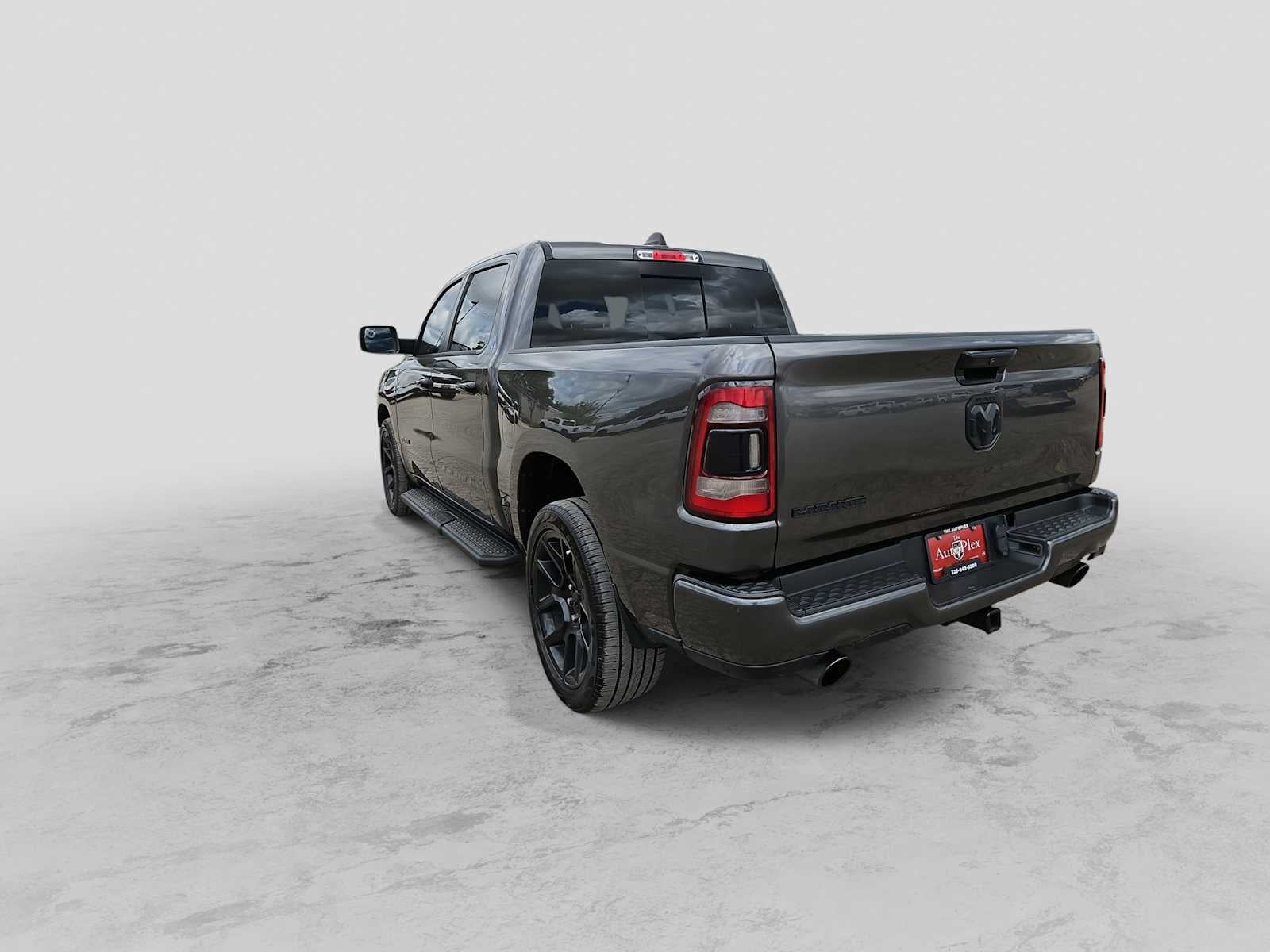 2023 RAM 1500 Laramie Crew Cab 4x2 5'7' Box