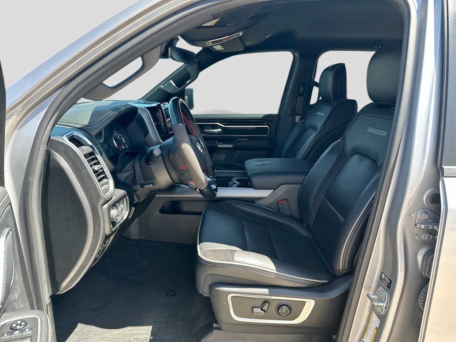2021 RAM 1500 Laramie Crew Cab 4x2 5'7' Box