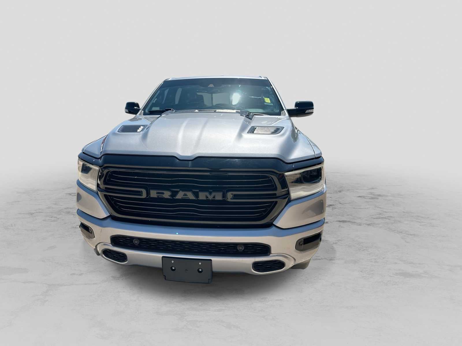 2021 RAM 1500 Laramie Crew Cab 4x2 5'7' Box