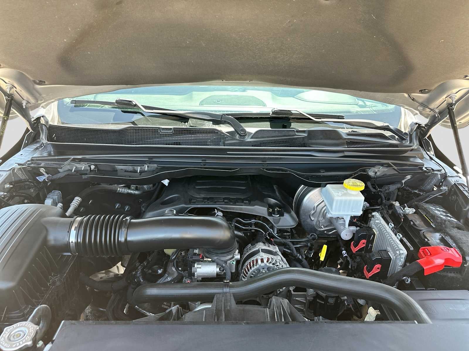 2021 RAM 1500 Laramie Crew Cab 4x2 5'7' Box