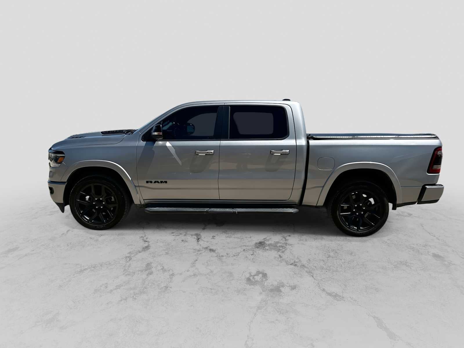 2021 RAM 1500 Laramie Crew Cab 4x2 5'7' Box