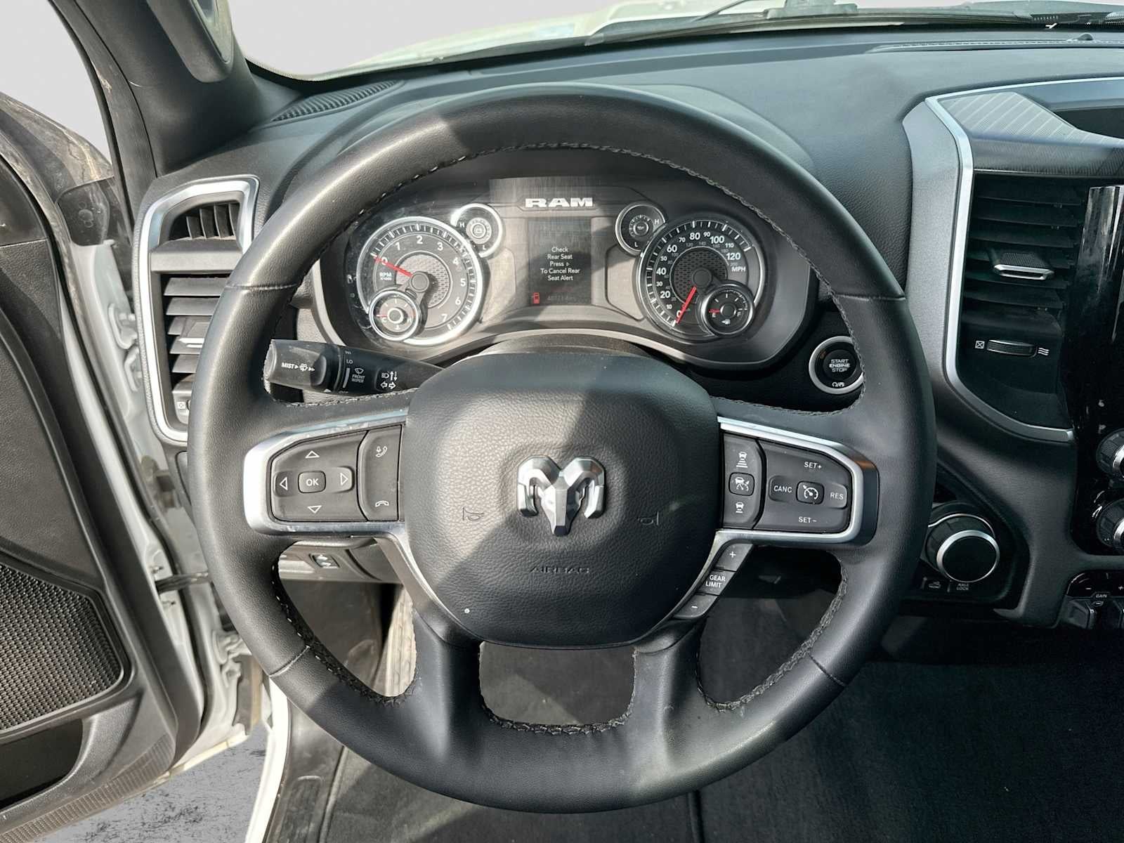 2025 RAM 1500 Big Horn Crew Cab 4x4 5'7' Box