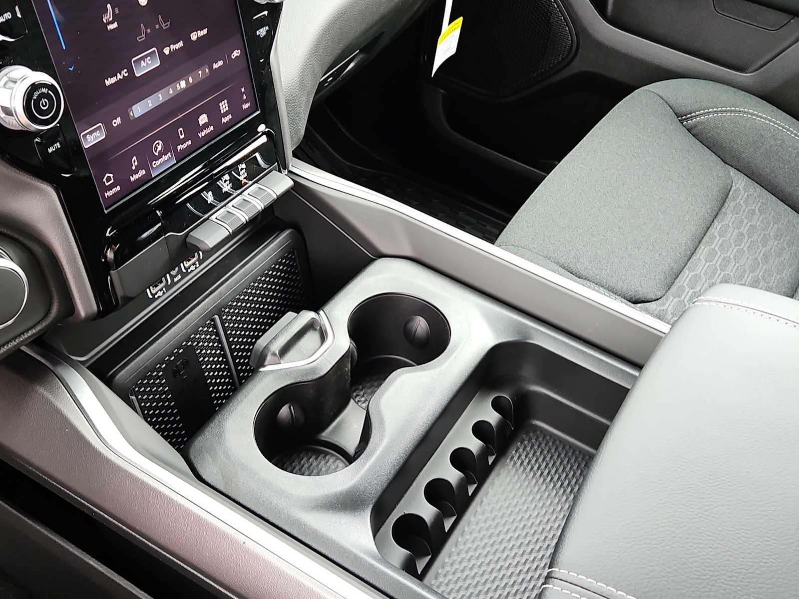 2026 RAM Ram 1500 RAM 1500 LONE STAR CREW CAB 4X4 5'7' BOX