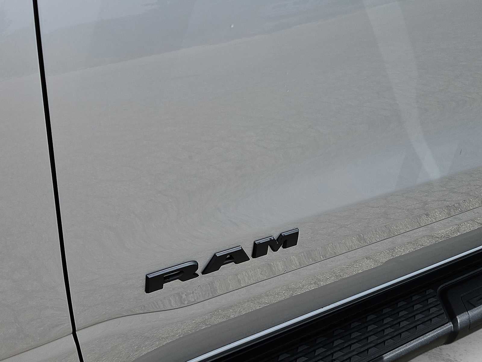 2026 RAM 1500 RAM 1500 EXPRESS CREW CAB 4X4 5'7' BOX