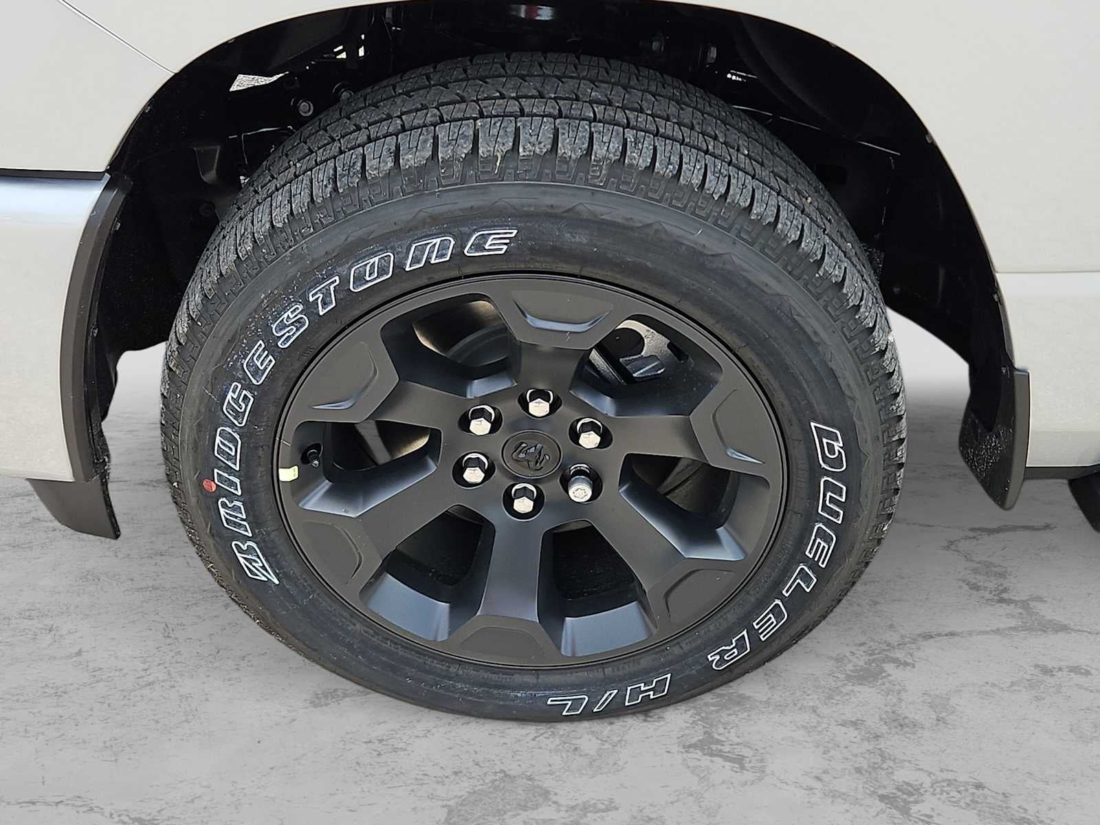 2026 RAM 1500 RAM 1500 EXPRESS CREW CAB 4X4 5'7' BOX