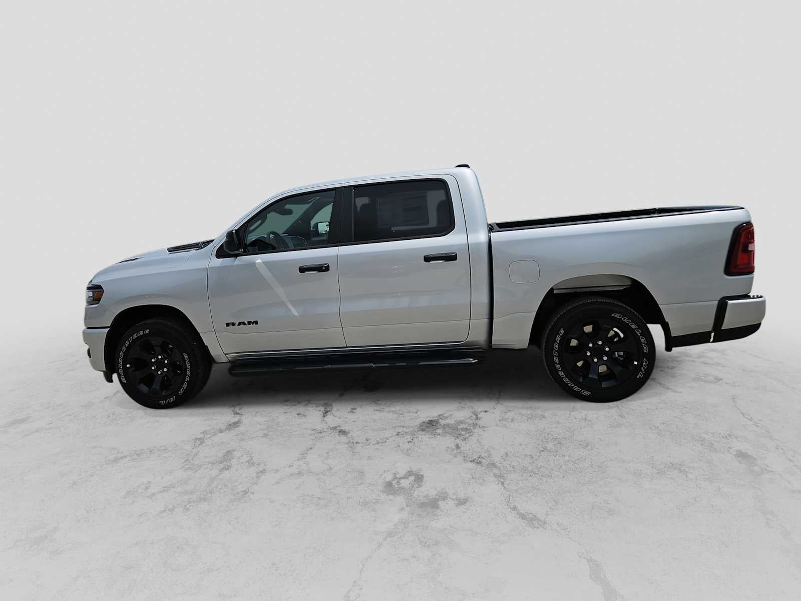 2026 RAM 1500 RAM 1500 EXPRESS CREW CAB 4X4 5'7' BOX