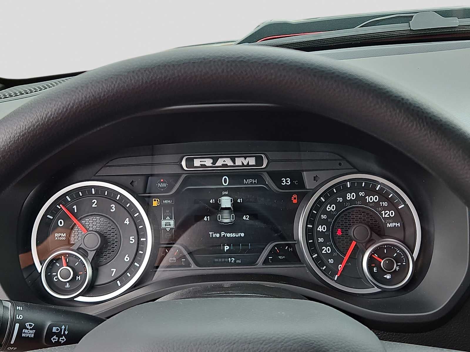 2026 RAM Ram 1500 RAM 1500 EXPRESS CREW CAB 4X4 5'7' BOX