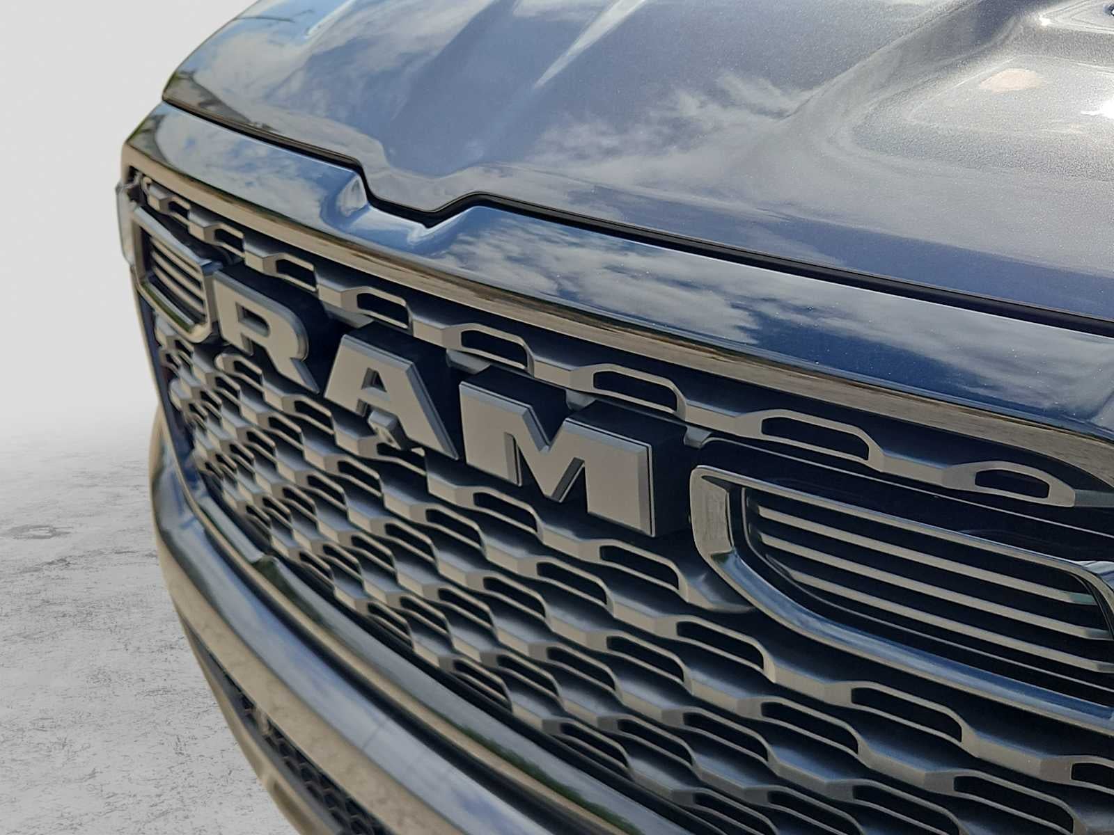 2026 RAM 1500 RAM 1500 EXPRESS CREW CAB 4X4 5'7' BOX