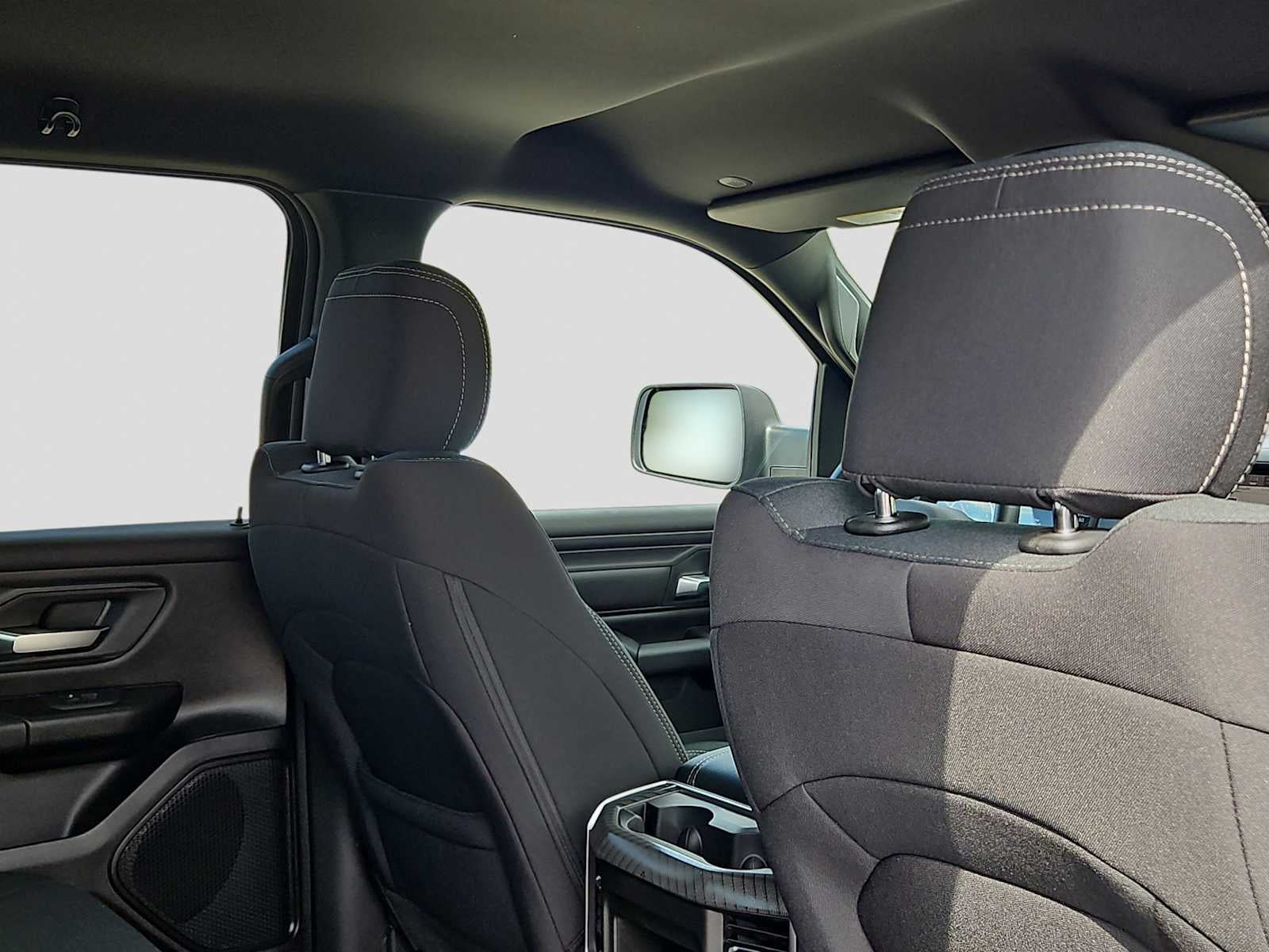 2026 RAM 1500 RAM 1500 EXPRESS CREW CAB 4X4 5'7' BOX
