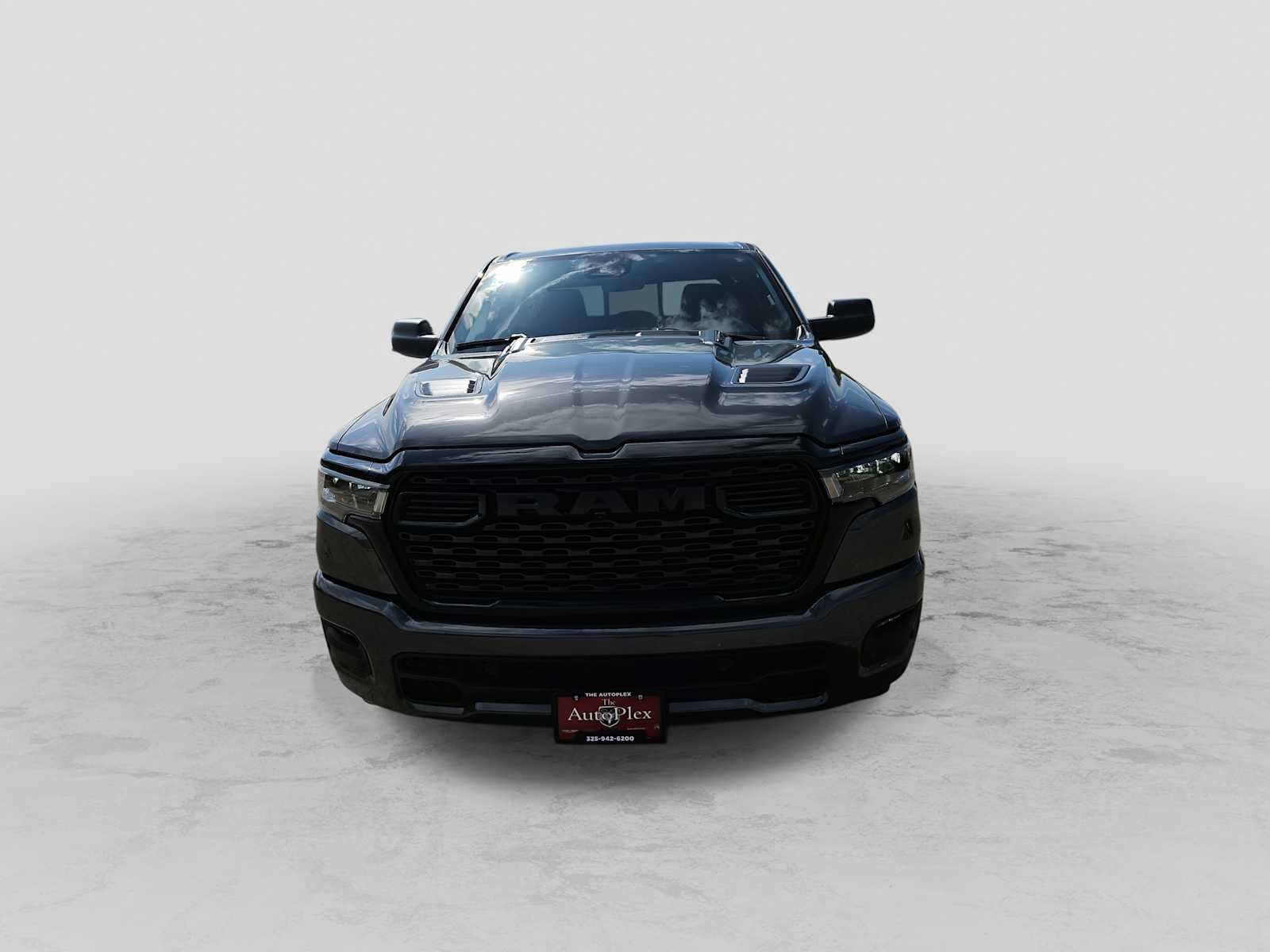 2026 RAM 1500 RAM 1500 EXPRESS CREW CAB 4X4 5'7' BOX