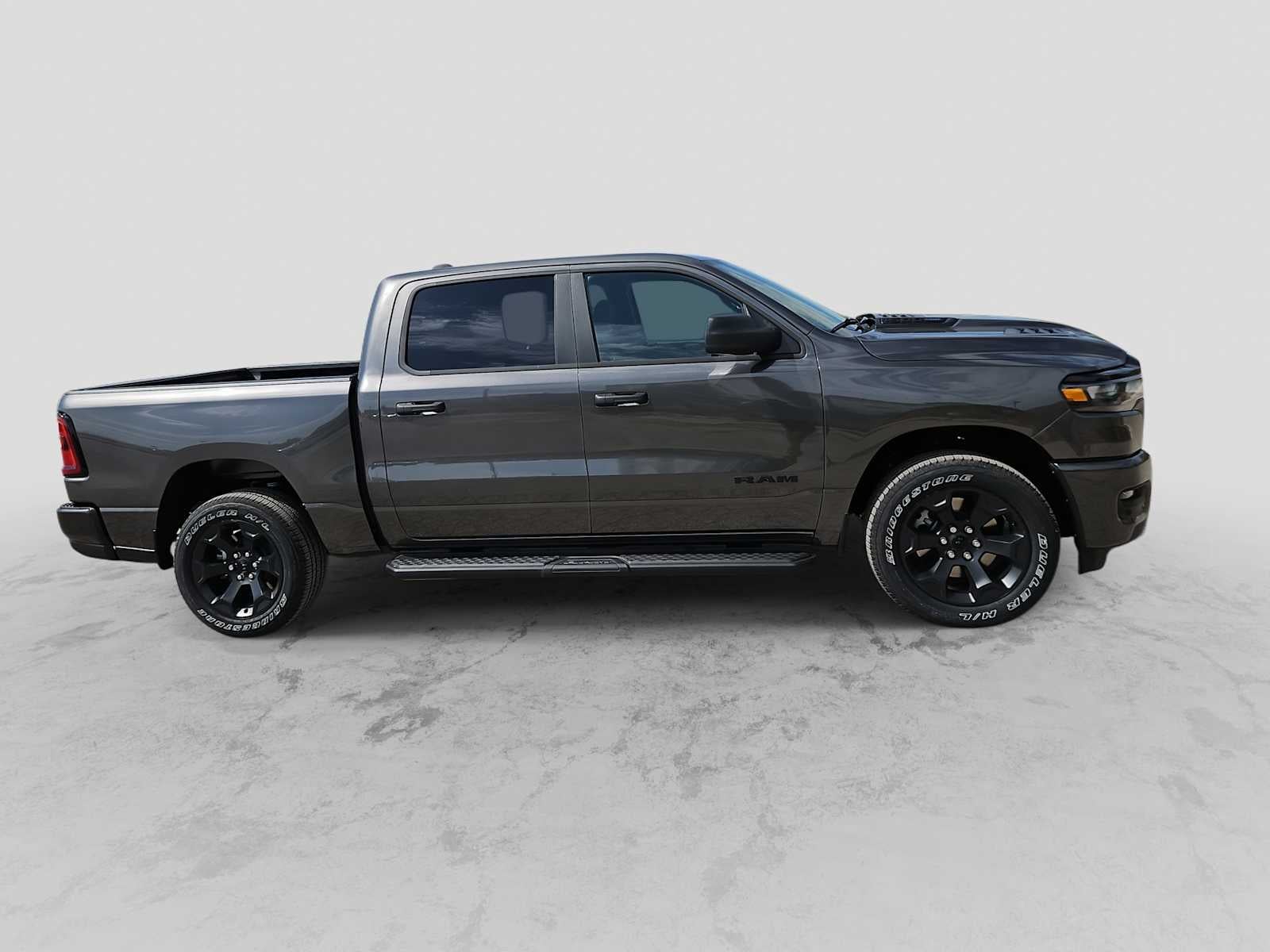 2026 RAM 1500 RAM 1500 EXPRESS CREW CAB 4X4 5'7' BOX