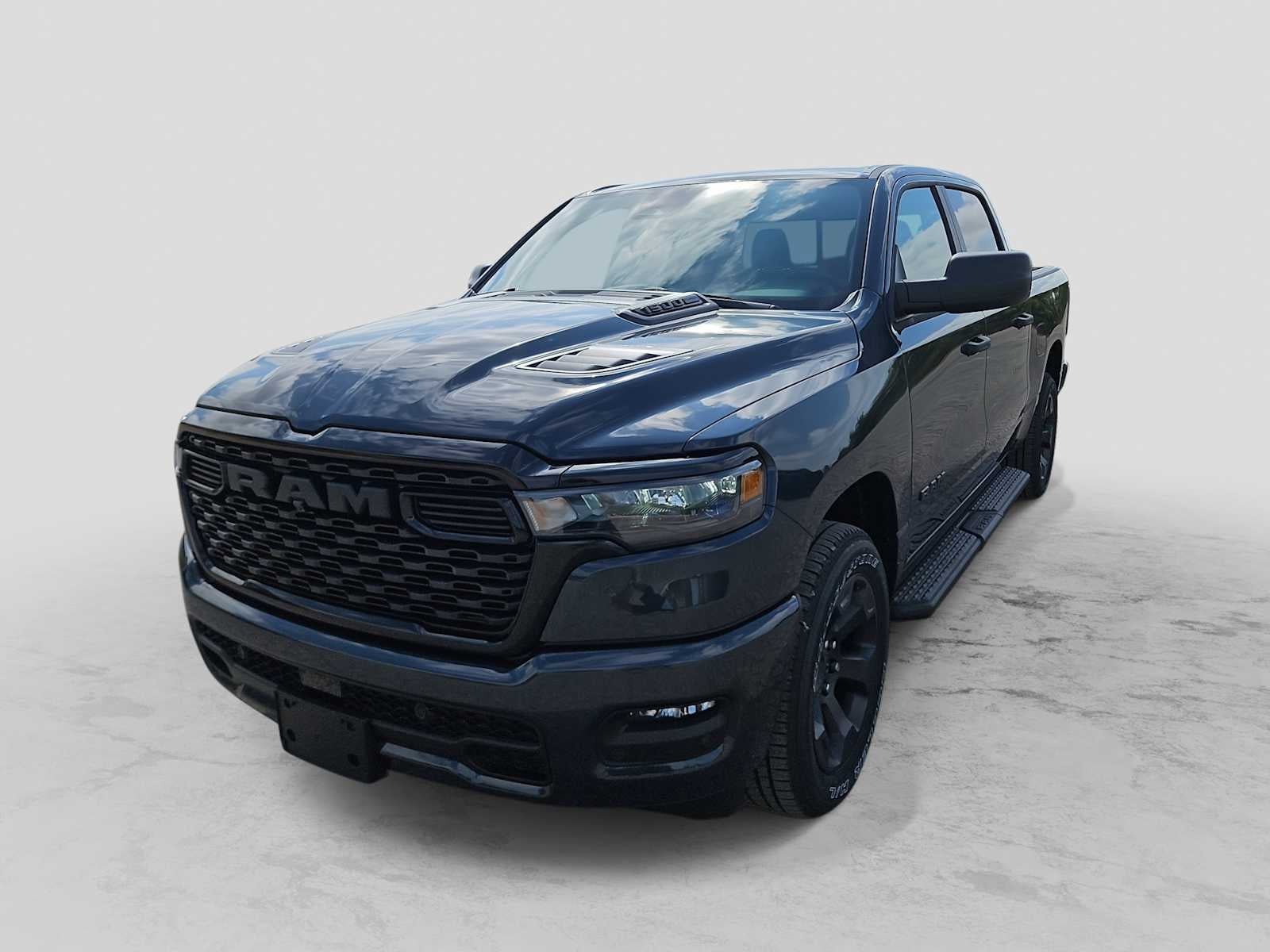 2026 RAM 1500 RAM 1500 EXPRESS CREW CAB 4X4 5'7' BOX