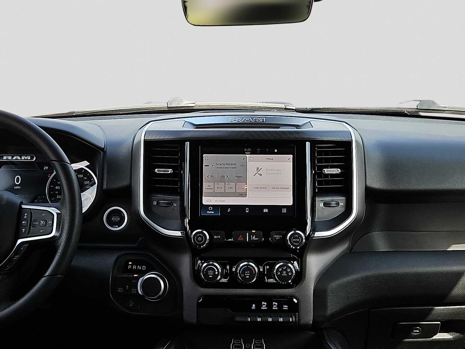 2026 RAM 1500 RAM 1500 EXPRESS CREW CAB 4X4 5'7' BOX
