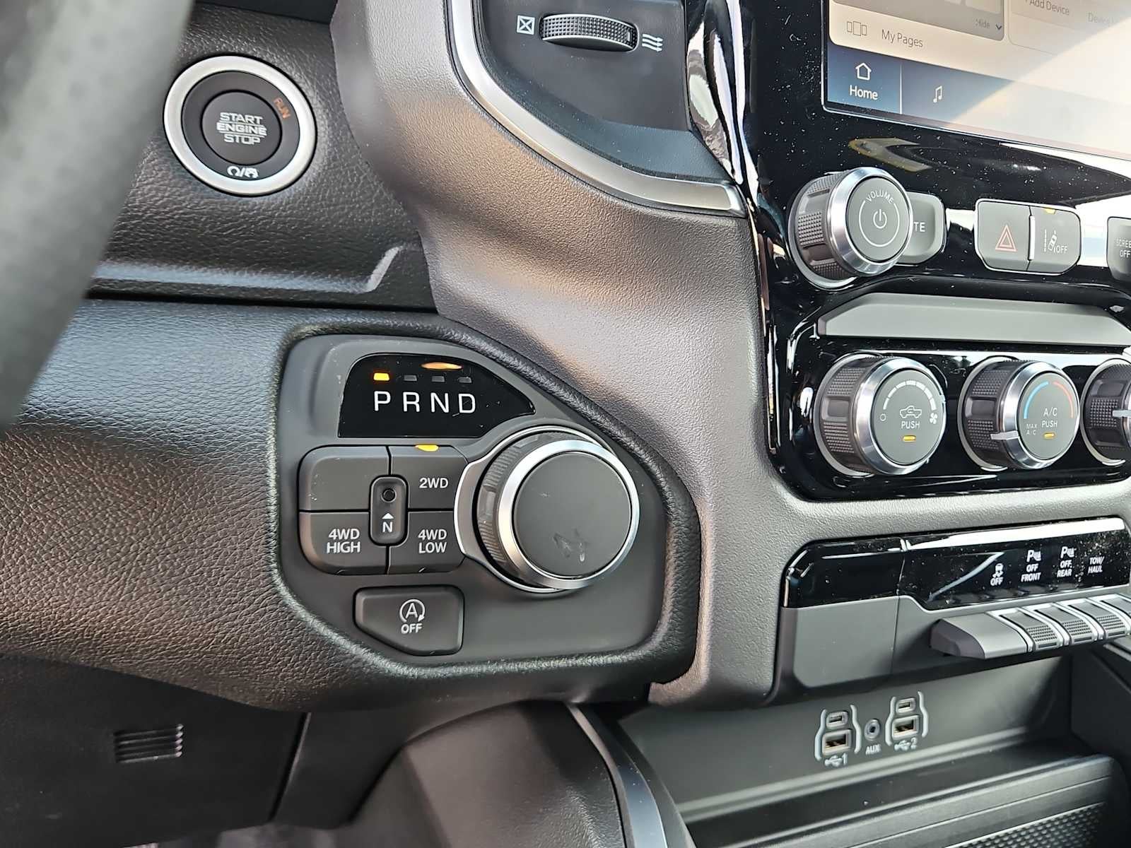 2026 RAM 1500 RAM 1500 EXPRESS CREW CAB 4X4 5'7' BOX