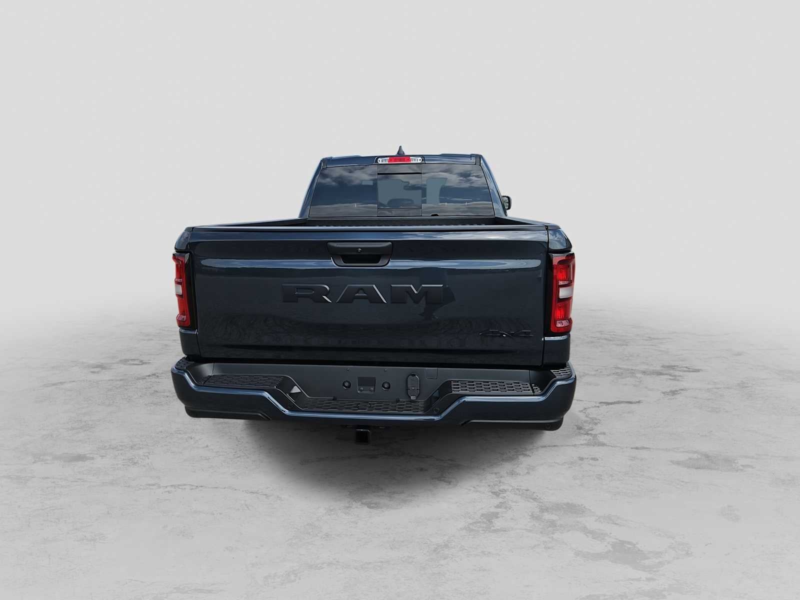 2026 RAM 1500 RAM 1500 EXPRESS CREW CAB 4X4 5'7' BOX