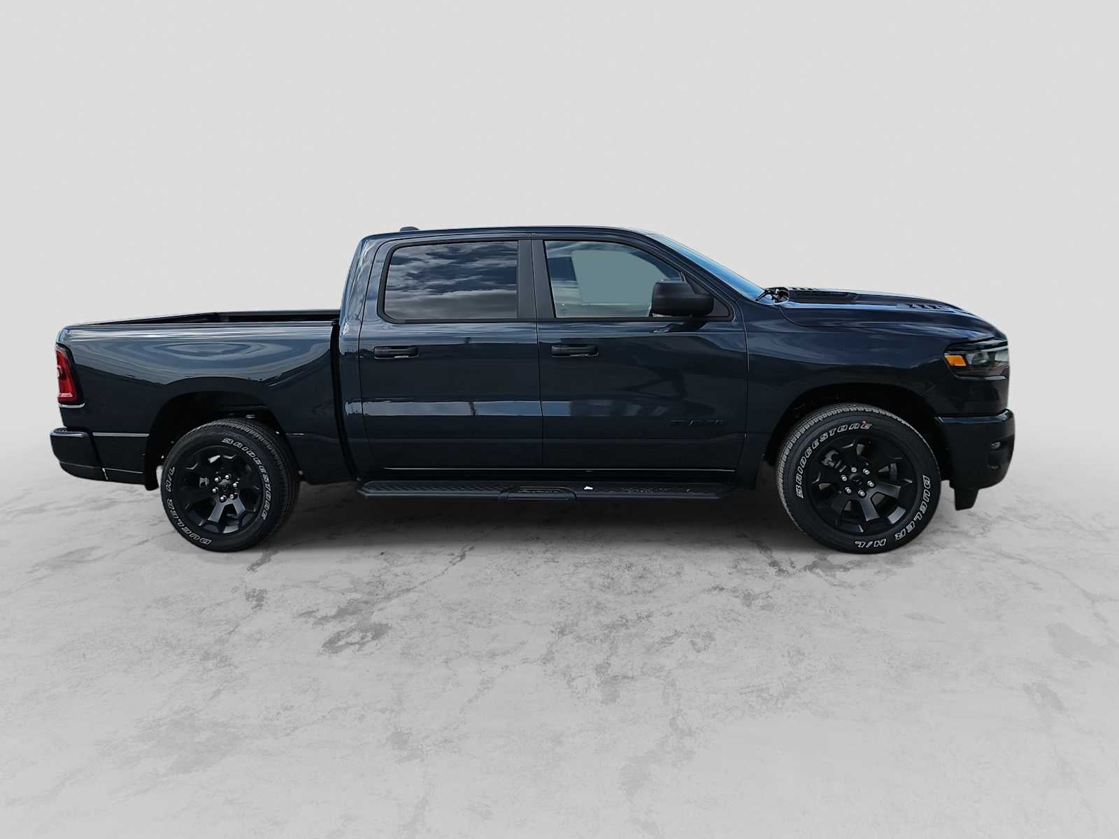 2026 RAM 1500 RAM 1500 EXPRESS CREW CAB 4X4 5'7' BOX